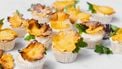 Ananascupcakes ananasbloemen kokoscupcakes cupcakes met ananas