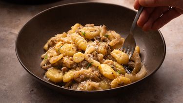 sauzige gnocchi met salsiccia en venkel