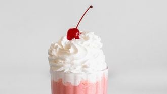 Aardbeienmilkshake milkshake met aardbei milkshake aardbei maken