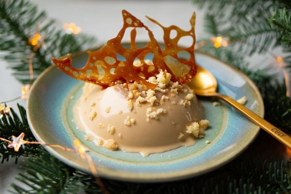 Koffie panna cotta voor kerst