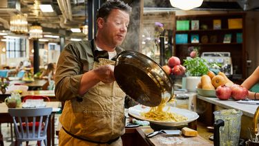 5 tips van Jamie Oliver om gerechten spannender te maken - Culy.nl