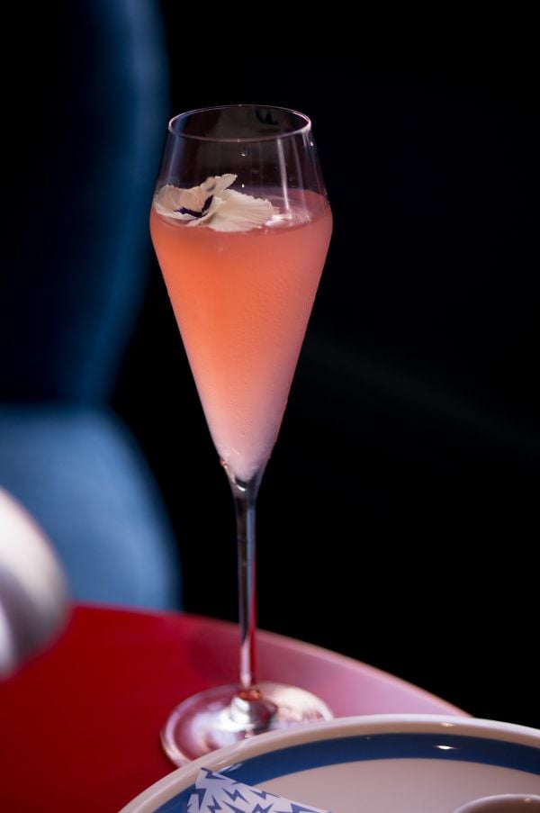 Champagne cocktail bij Super Lyan
