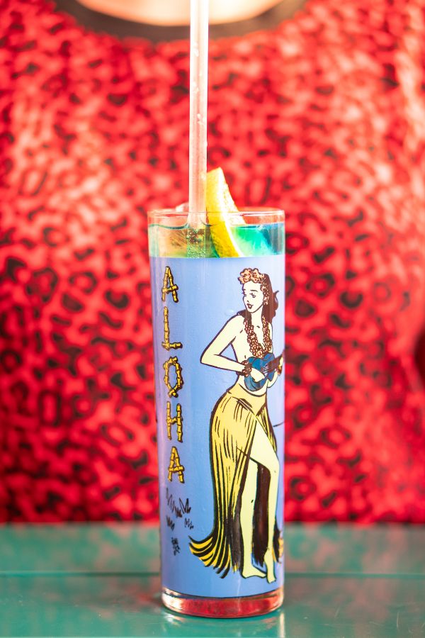 cocktail met blue curacao bij Rum Club