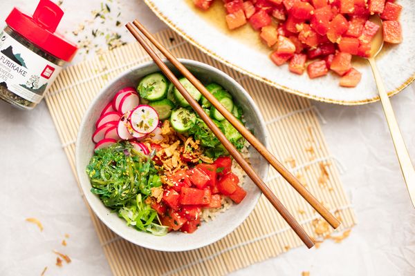 Poke bowl met watermeloen