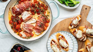 Pintxos met manchego, tapenade en Jamón ConsorcioSerrano