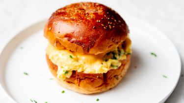 Eggslut Fairfax sandwich