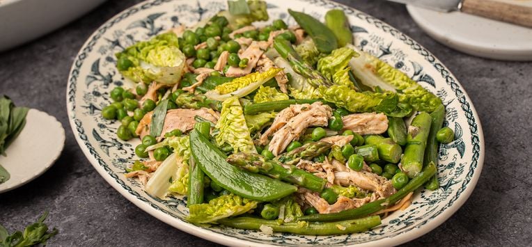 lente salade met kip en dragon