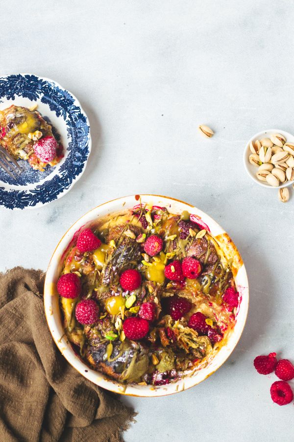 Croissant broodpudding met lemon curd | Lemon curd broodpudding met croissants