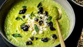 Courgettesoep met doperwten