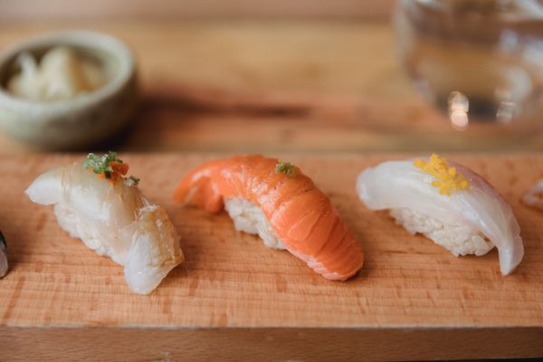 makkelijk sushi maken makkelijk nigiri maken stock unsplash