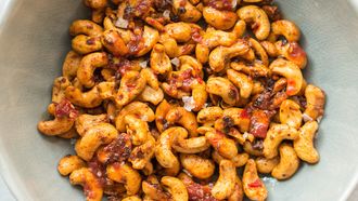 geroosterde cashewnoten met sambal