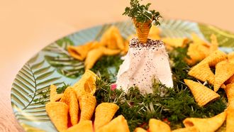 bugles met geitenkaas en tuinkers