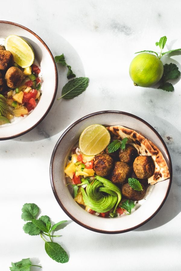 Linzenballetjes hot honey bowl met hot honey