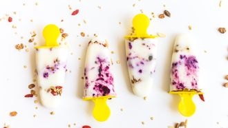 Afbeelding van gezond ontbijt granola-ijsjes