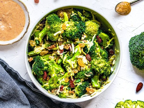 Broccoli salade