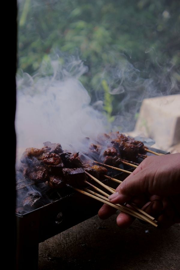 sate-grillen