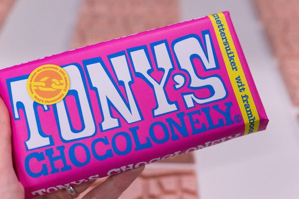Tony's Chocolonely wit framboos knettersuiker