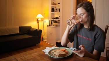 Communicatie netwerk sofa verjaardag Toffe fotoserie: zo eten New Yorkers echt
