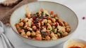 Lekkere kikkererwtensalade met harissadressing