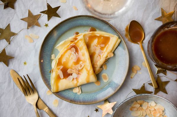 Crêpes met salted caramel als feestelijk toetje voor kerst