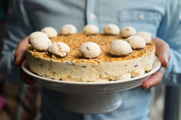 nougatine ijstaart als voorbeeld van desserts om vooraf te maken