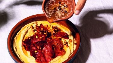 humus & pastirma uit karsu's kitchen