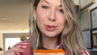 Hoe eet je een tompouce?