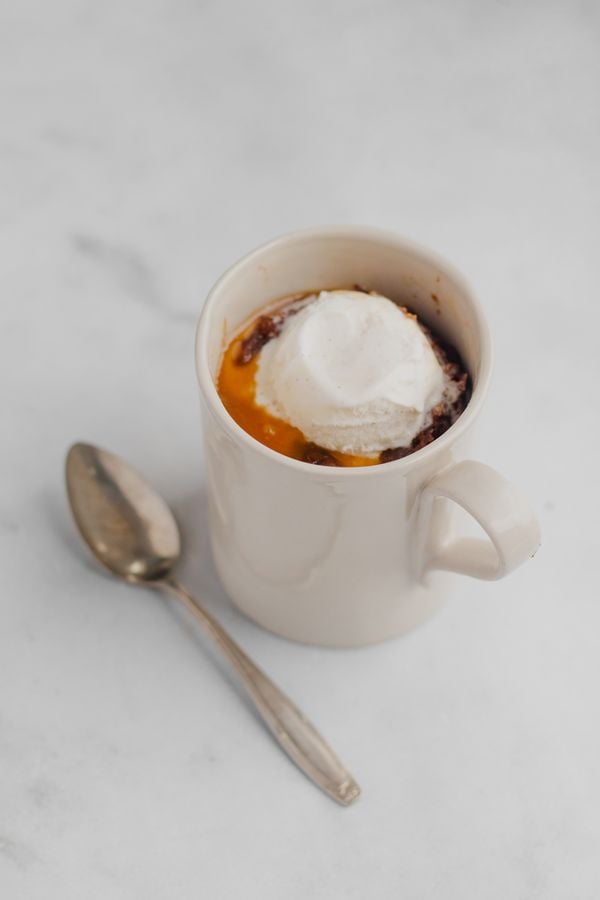 Sticky toffee mugcake