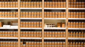 De Pindakaaswinkel geeft 10 jaar lang gratis pindakaas weg