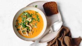 Gezonde maaltijdsoep met kip