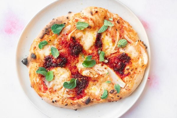 Pizza with 'nduja and fennel