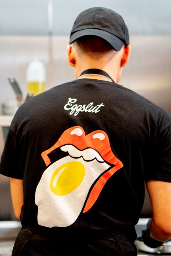 Medewerker van Eggslut in Londen