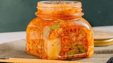 Kimchi als illustratie van een makkelijke methode voor kimchi maken