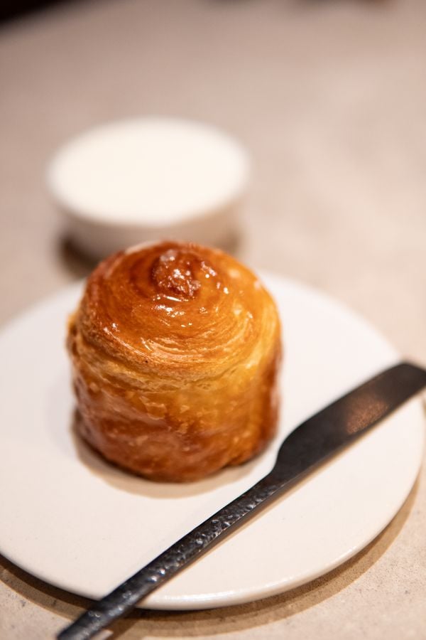 Millefeuille van brioche met misoboter