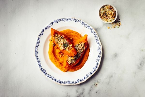 Gekonfijte pompoen met Parmezaanse kaas vegetarisch hoofdgerecht voor kerst met pompoen