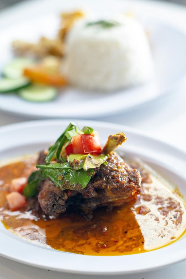 Indiase curry met curryblaadjes