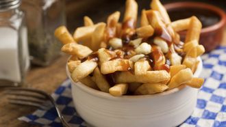 poutine frietjes toppings
