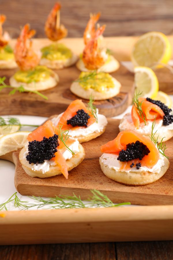 aardappel blini's recept met zalm kaviaar en creme fraiche