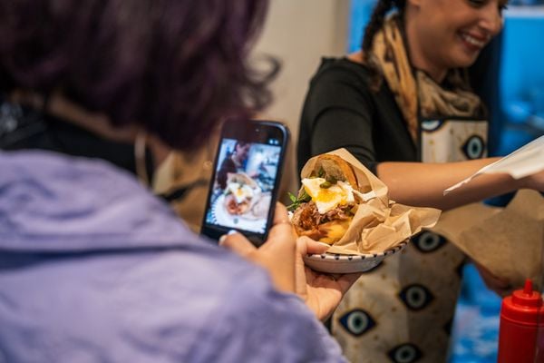 Mooncake X Culy in Parijs fricassée