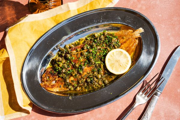 sliptong met kappertjessaus