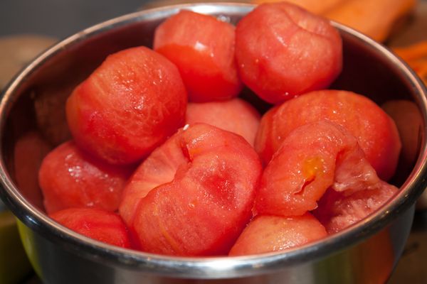 Snikken Fervent Locomotief Tomaten ontvellen doe je zo: 3 manieren