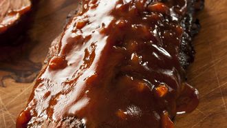 Smoked Barbecue Pork Spare Ribs with Sauce