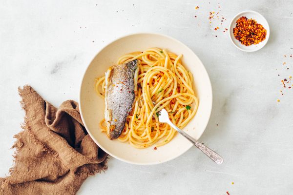 Aglio e olio met witte vis | Aglio e olio e pesce | Aglio e olio met vis | vis in aglio e olio