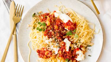snelle pasta bolognese met chorizo