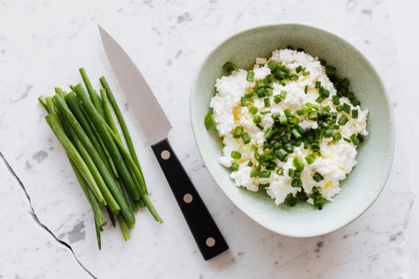 Hüttenkäse met toppings