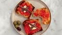 Pan con tomate met ansjovis