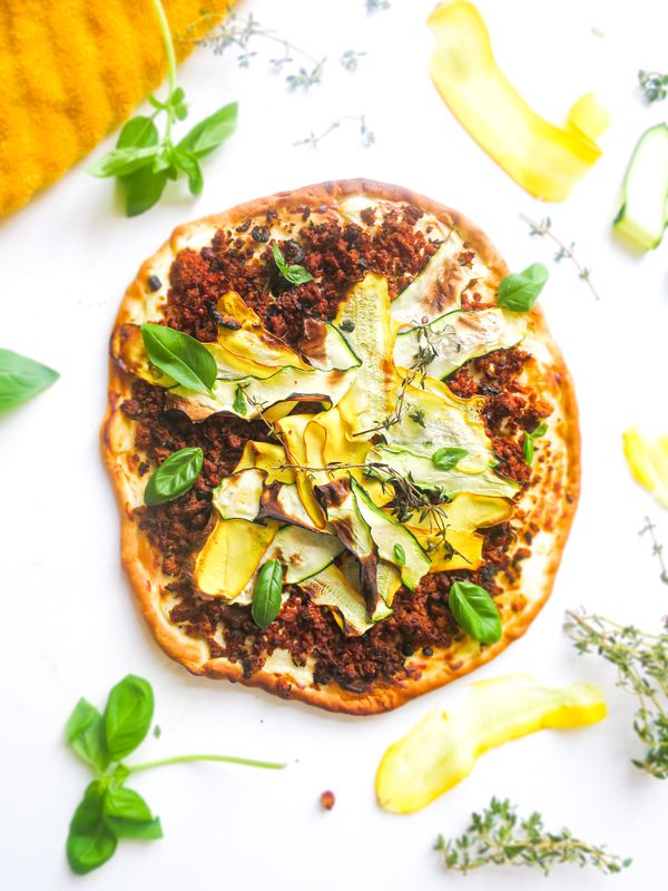 zomerse flammkuchen met courgette