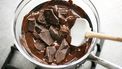 Online chocolade-academie chocola smelten afbeelding