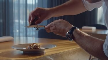 Screenshot uit de trailer van miniserie Meet the Chef