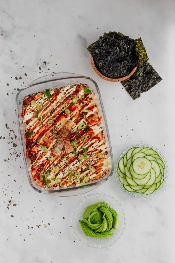 Sushi bake met zalm